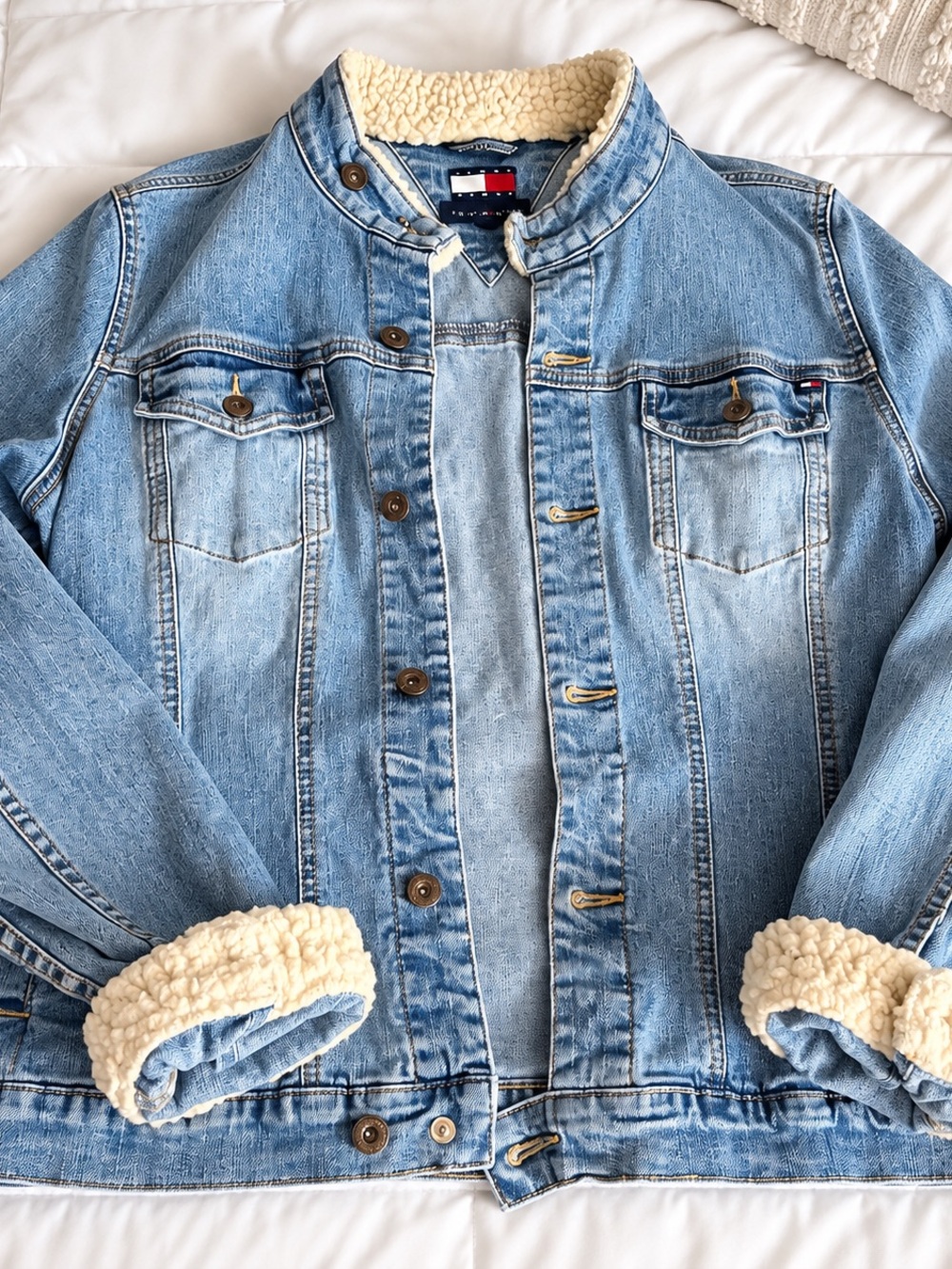 Tommy Jeans Sherpa Lined Denim Trucker Jacket Light Wash Size Large